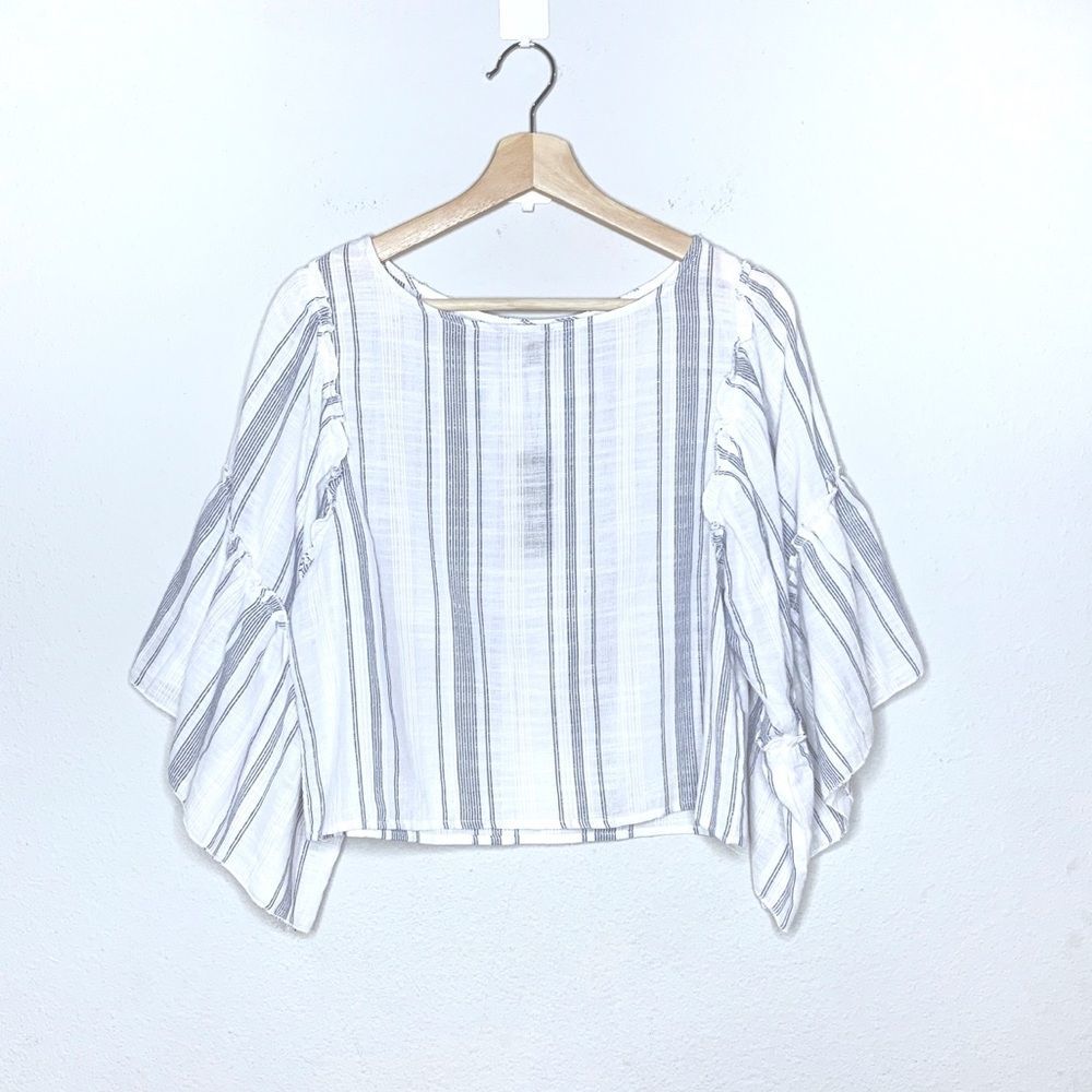 ROMEO + JULIET COUTURE statement sleeve blouse NWT